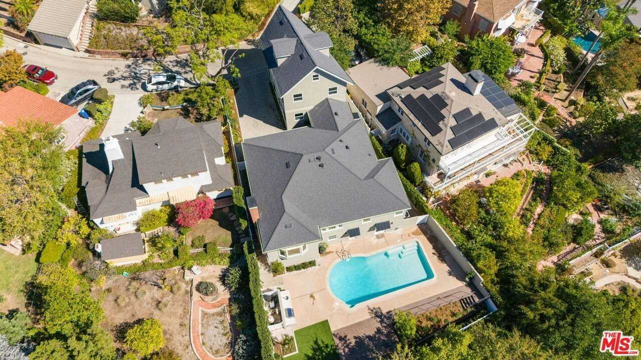 2383 Panorama Terrace - Photo 5 of 33