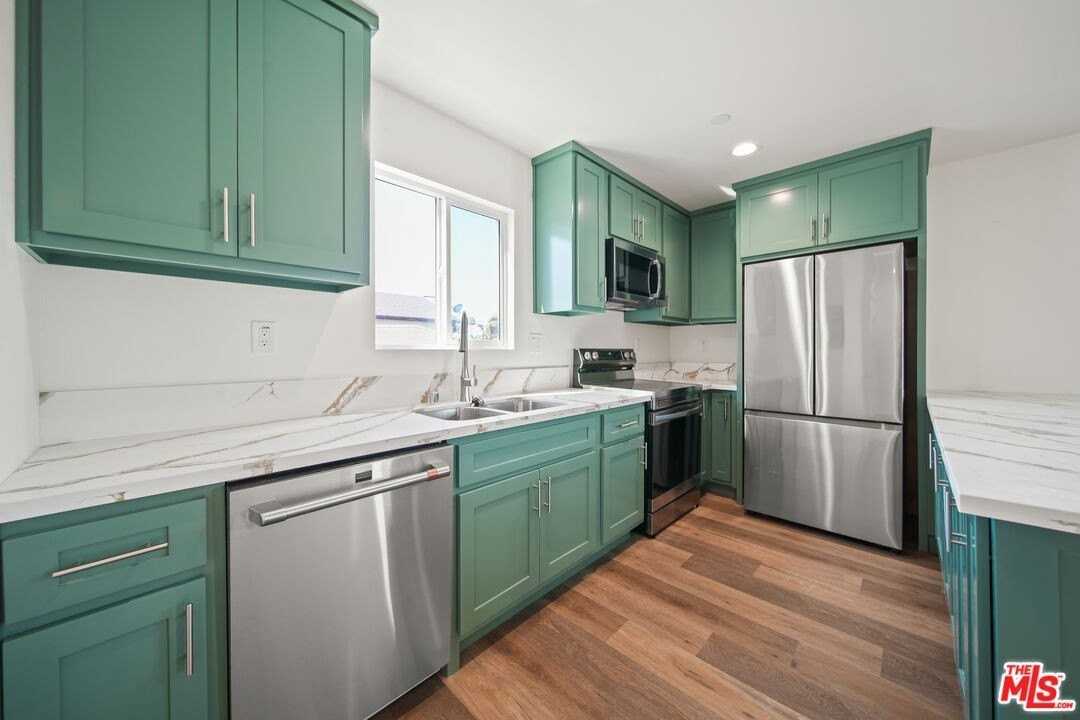 1055 North Wilton Place #1-2 - Photo 2 of 30