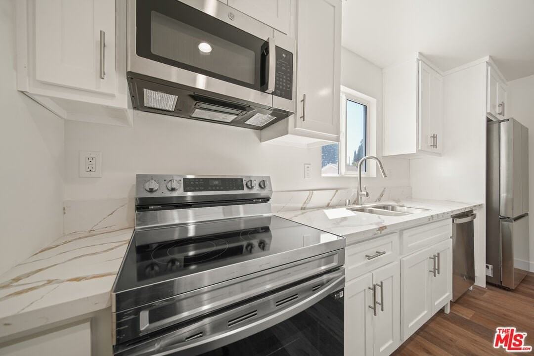 1055 North Wilton Place #1-2 - Photo 5 of 30