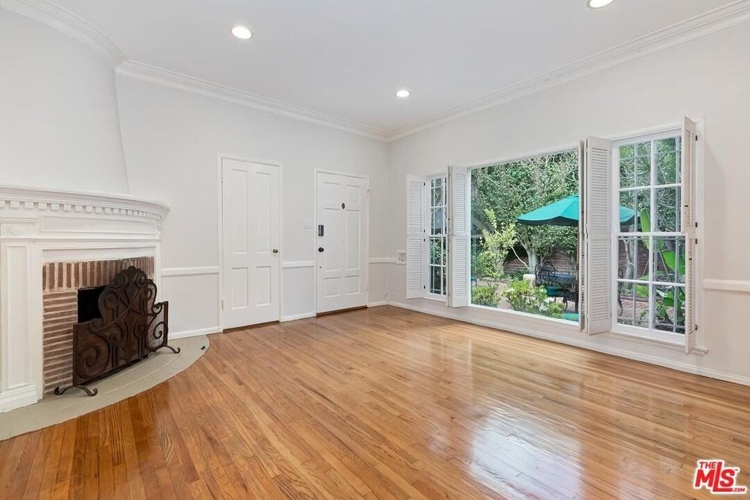 208 El Camino Drive - Photo 3 of 15