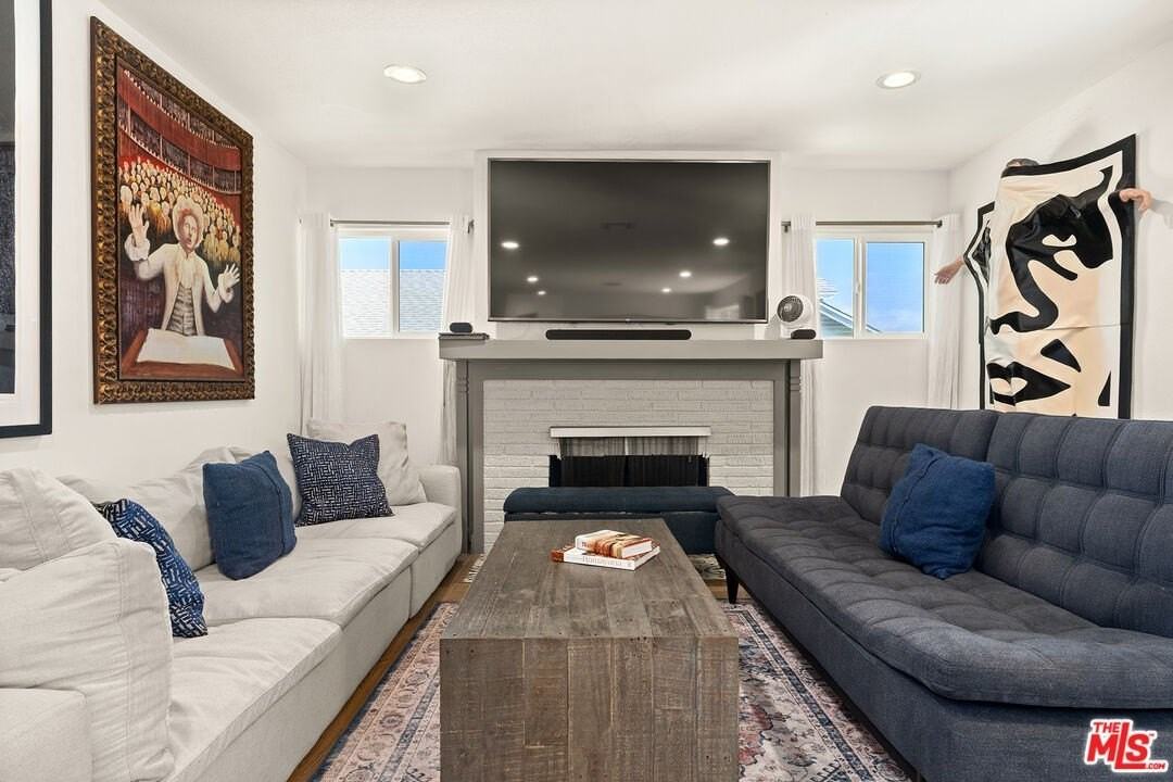 5325 9th Ave - Photo 6 of 15