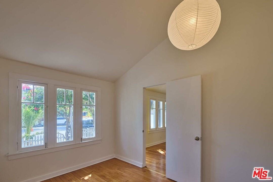 219 Market Street - Photo 7 of 24