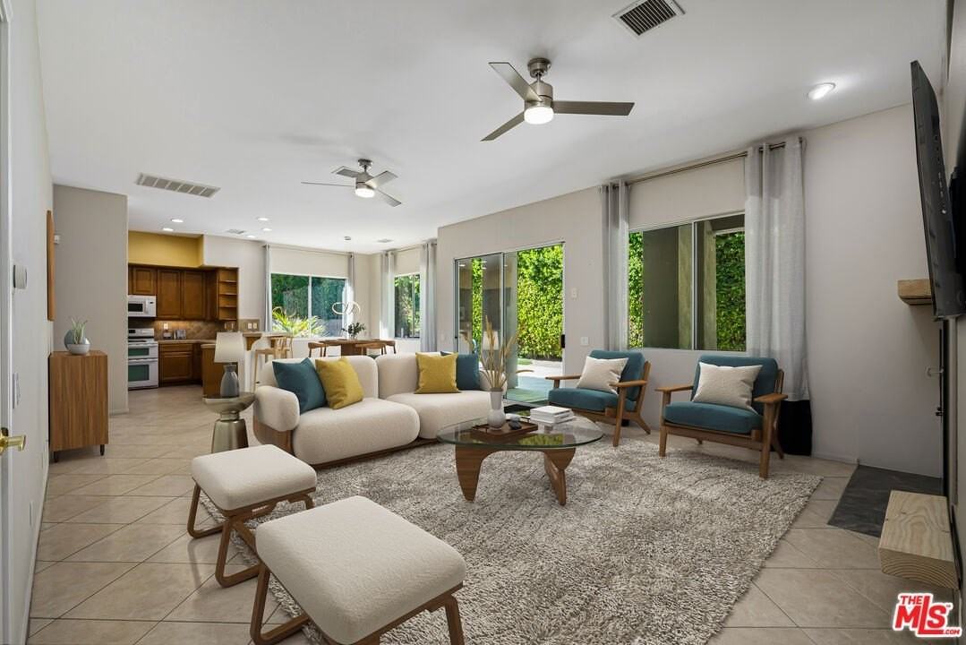 35659 Felicity Pl - Photo 4 of 11