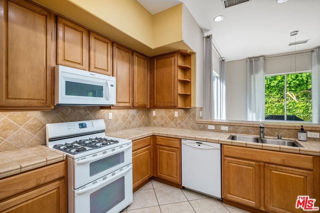 35659 Felicity Pl - Photo 6 of 11