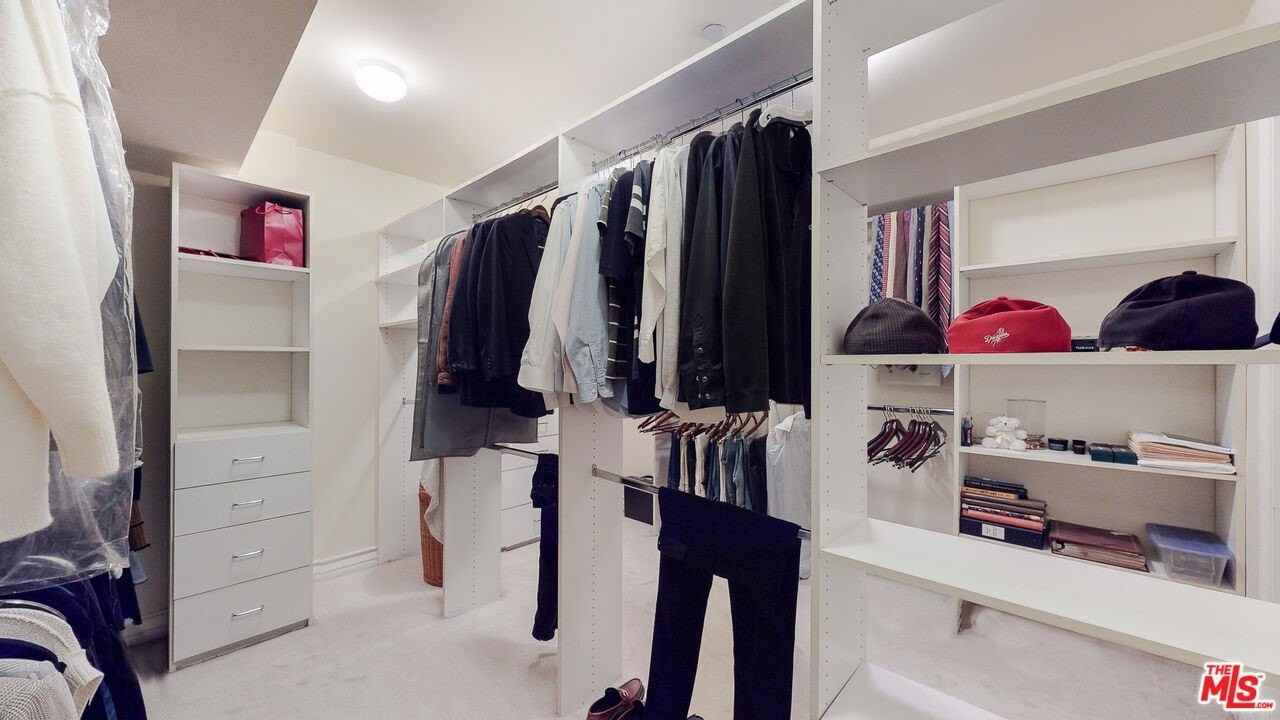 118 South Clark Drive #105 - Photo 5 of 9