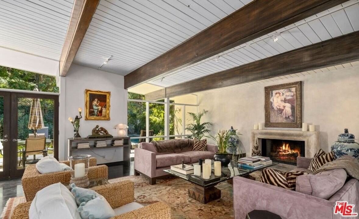 2530 Hutton Dr - Photo 4 of 29