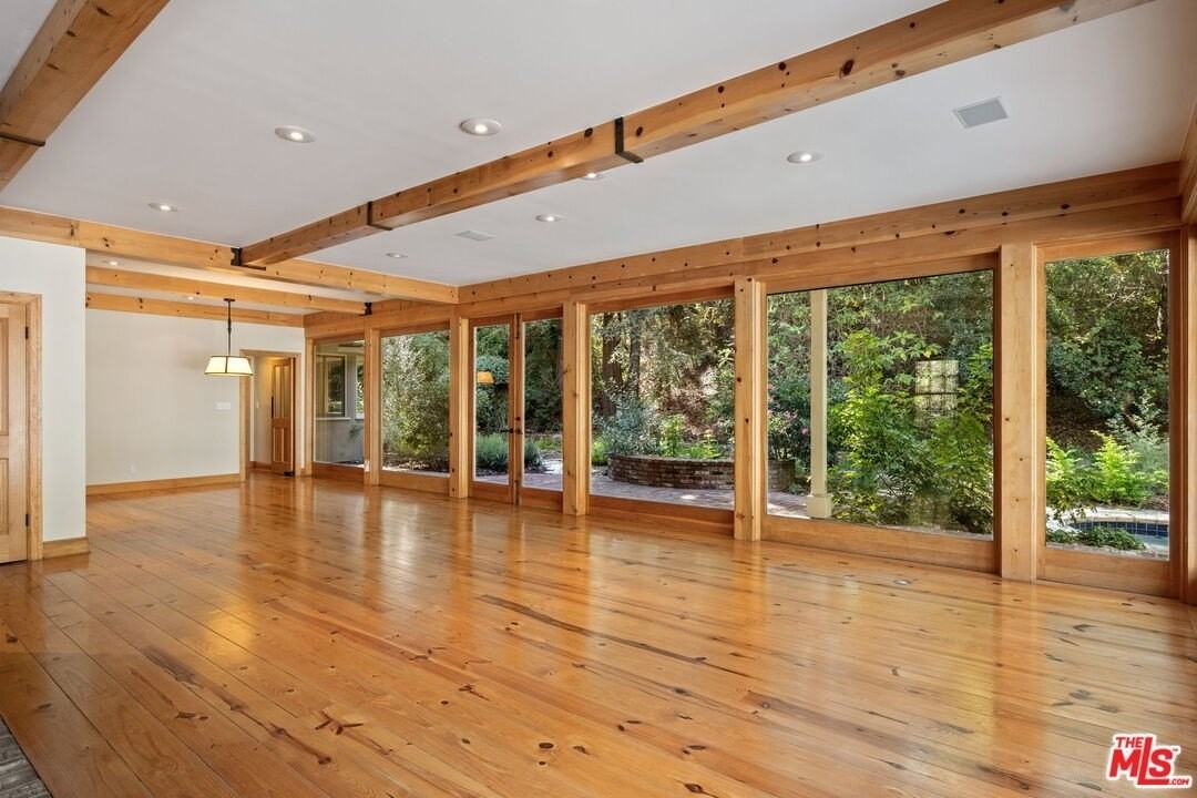 7972 Mulholland Drive - Photo 7 of 50