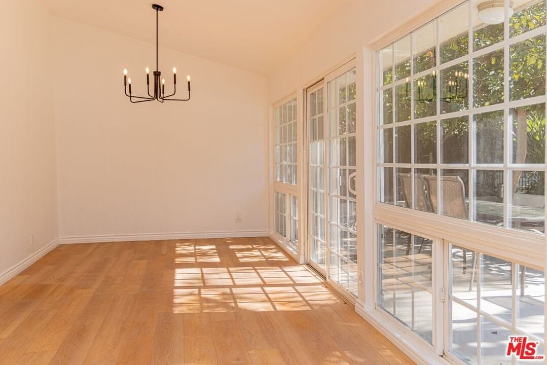 24316 Burbank Boulevard - Photo 6 of 33