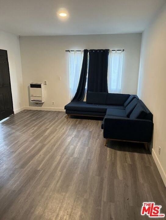 4534 Kingswell Avenue - Photo 3 of 7