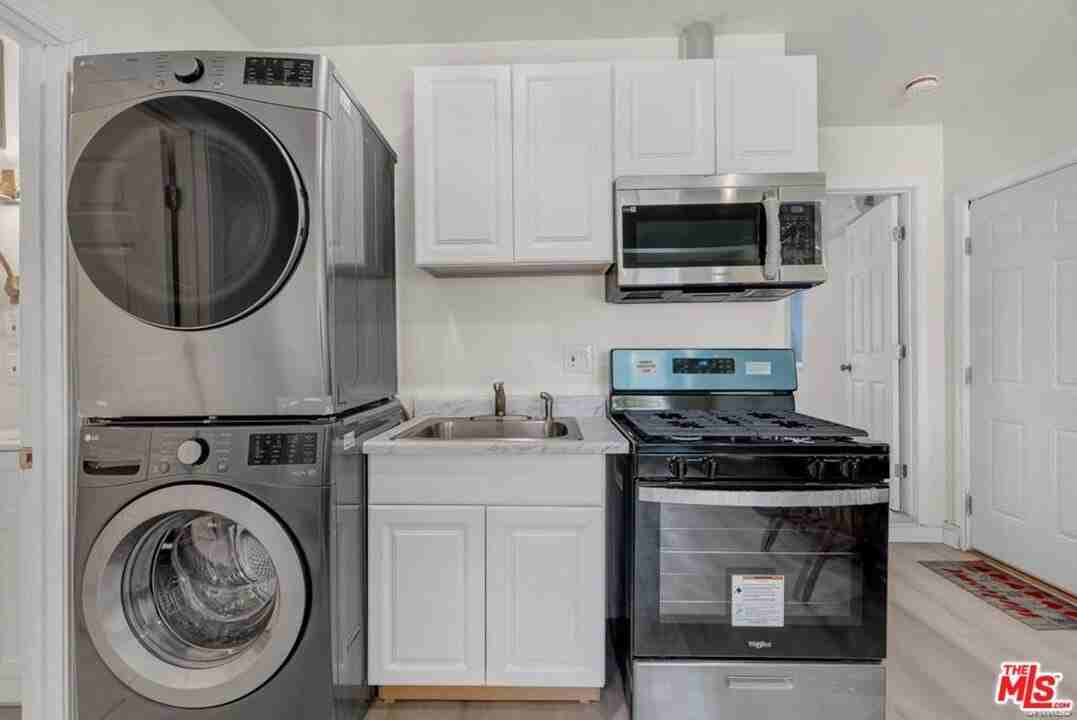 7703 Baird Ave - Photo 2 of 11