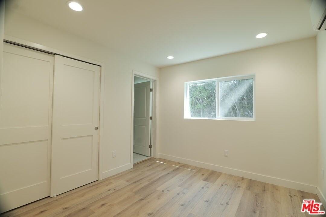 1338 West 30th Street - Photo 5 of 21