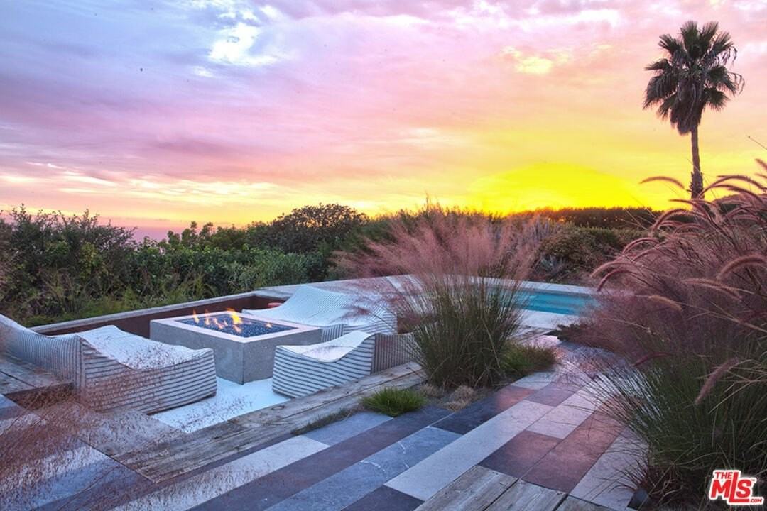 1409 Lachman Lane - Photo 4 of 50