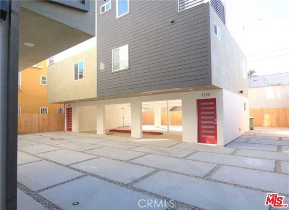 1113 Carmona Avenue - Photo 4 of 12