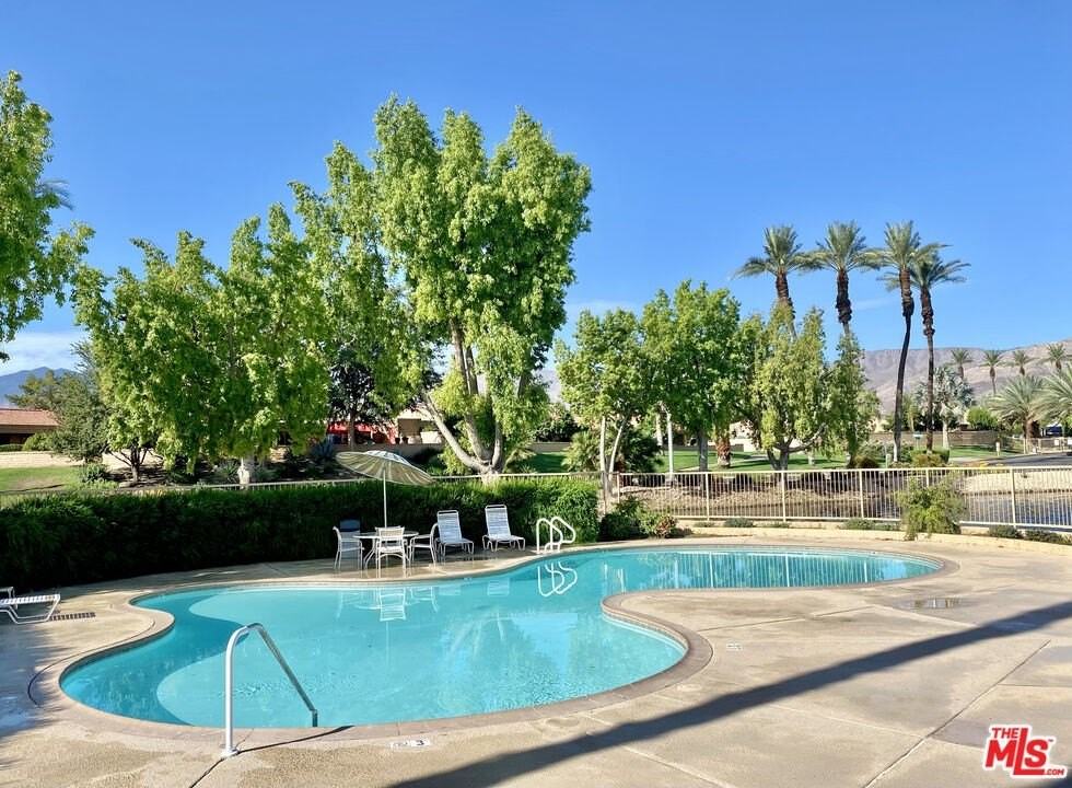 44509 Baden Court - Photo 3 of 33