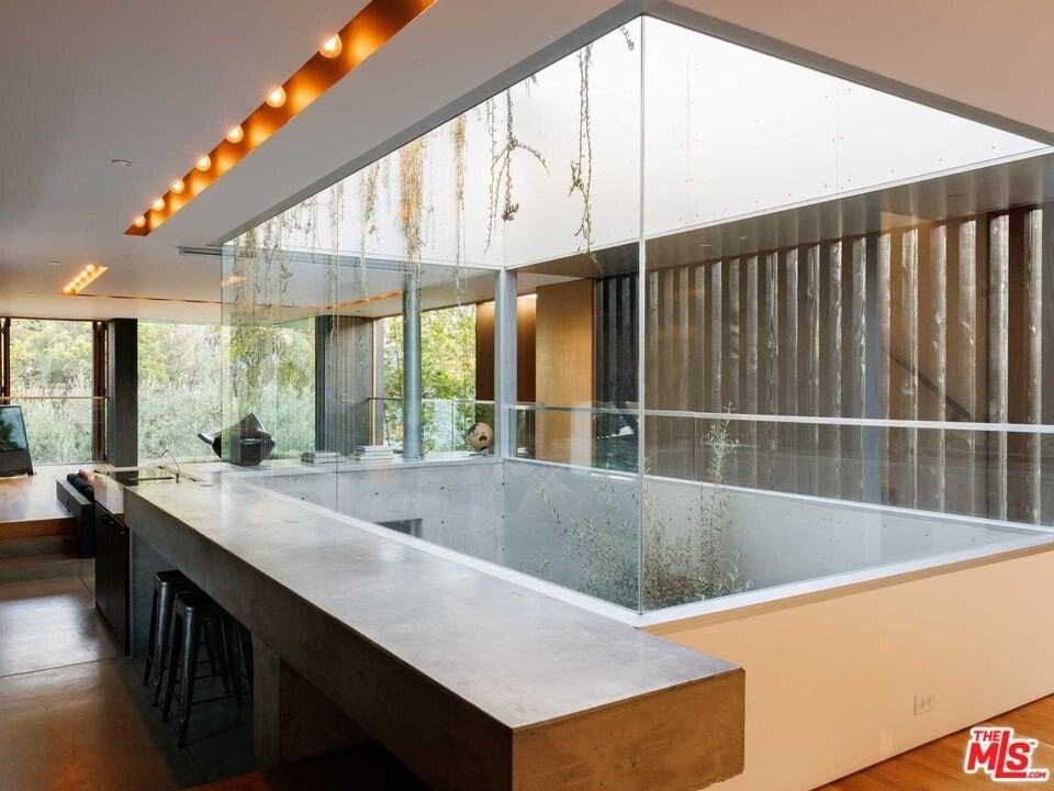 21 27th Avenue - Photo 2 of 37