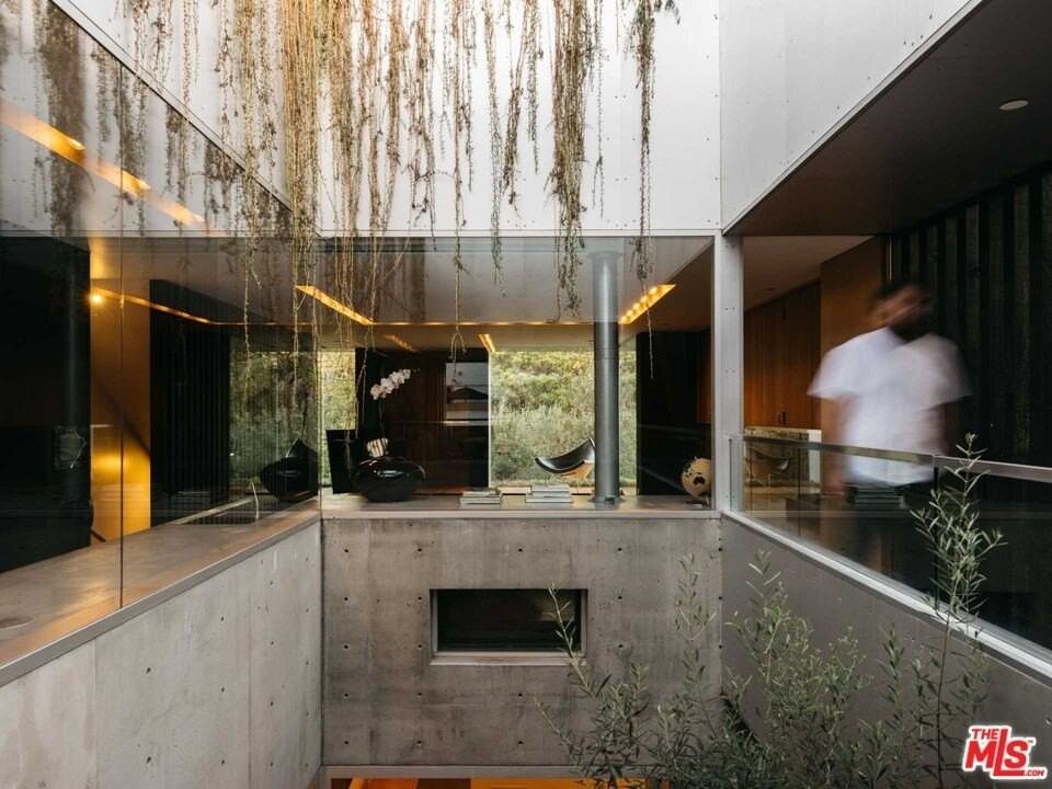 21 27th Avenue - Photo 3 of 37