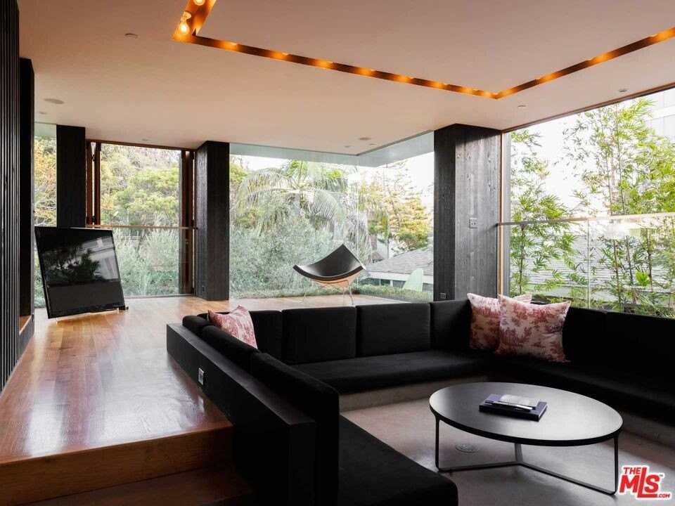 21 27th Avenue - Photo 5 of 37