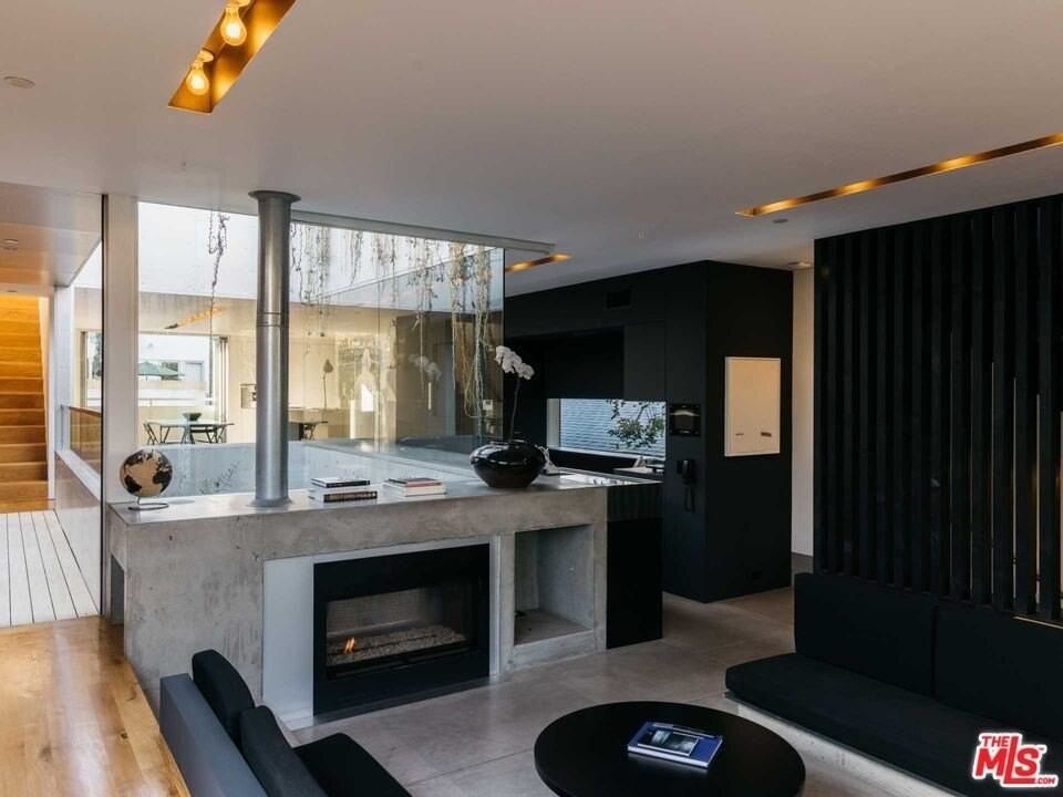 21 27th Avenue - Photo 7 of 37