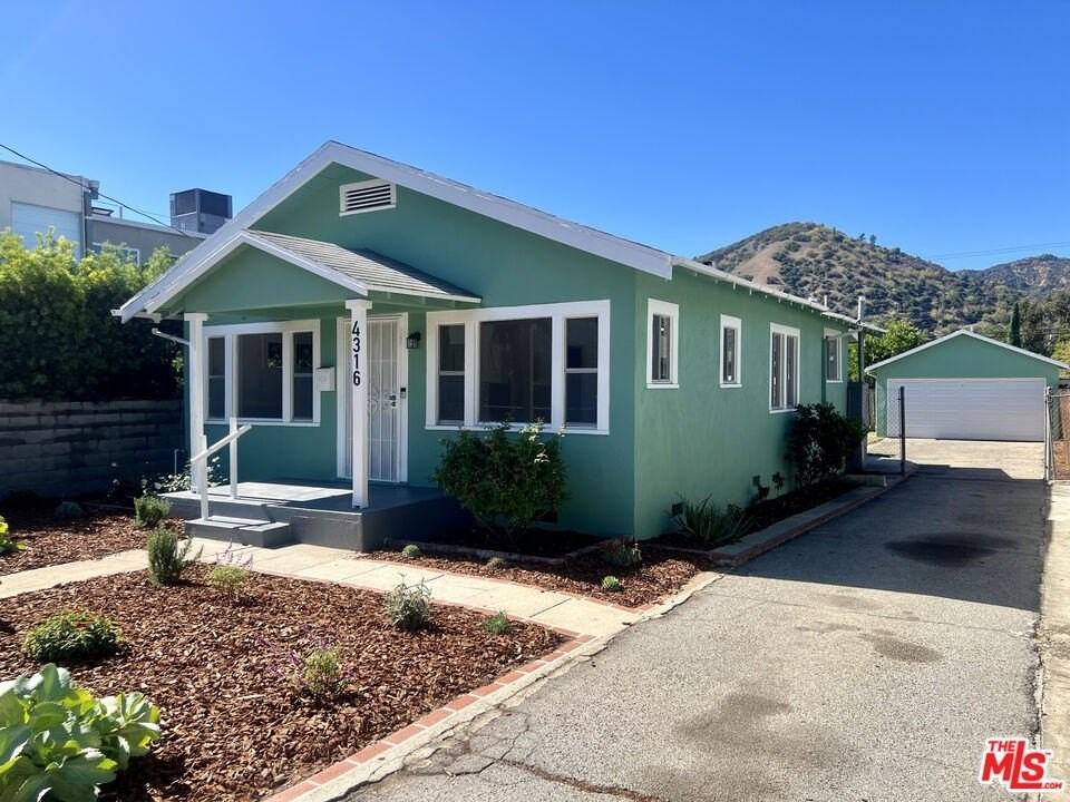 4316 Perlita Ave - Photo 4 of 37