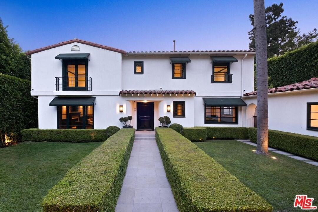 1443 North Doheny Drive - Photo 2 of 26