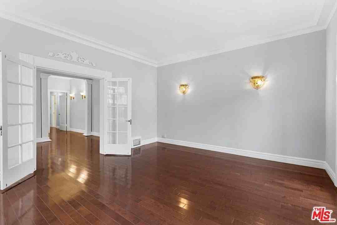 6366 West 6th Street - Photo 2 of 18