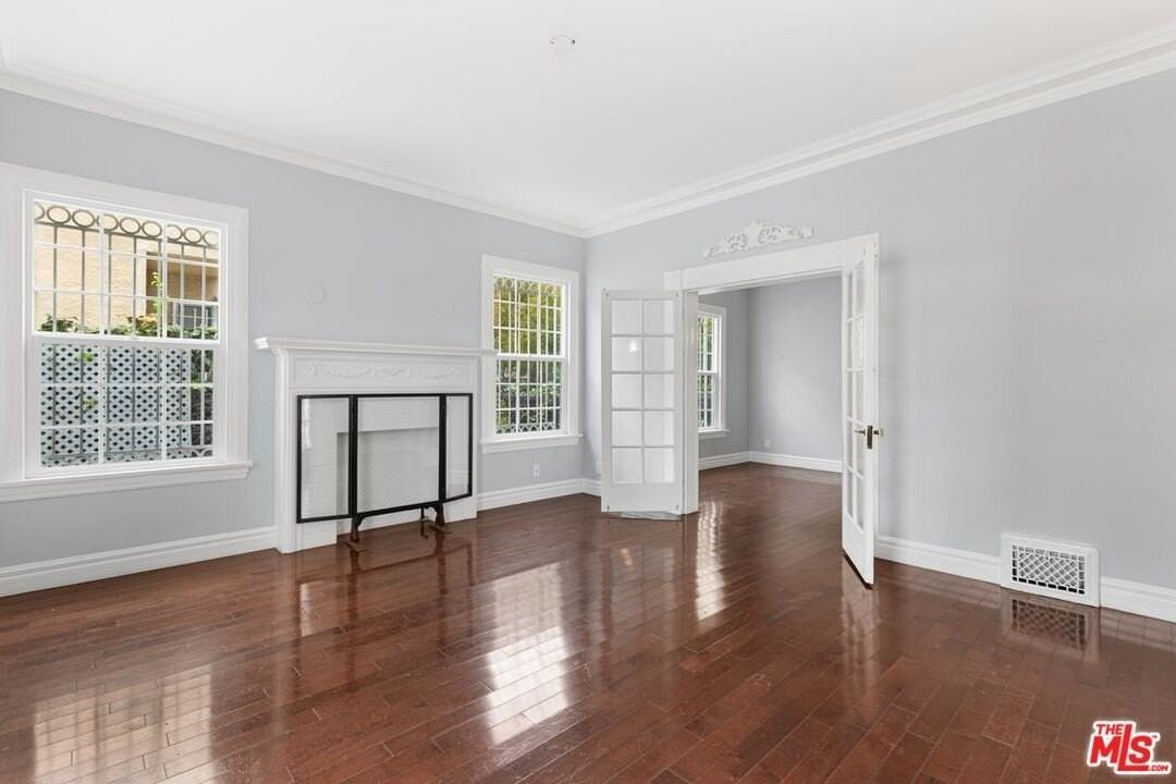 6366 West 6th Street - Photo 3 of 18