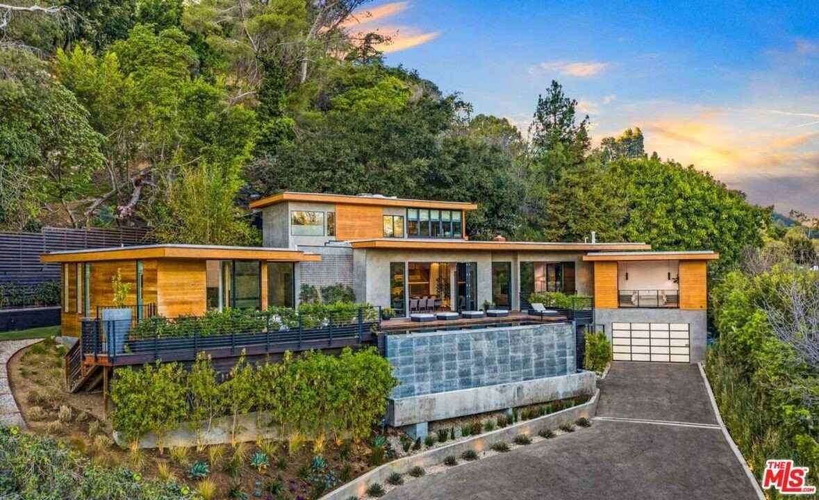 727 North Beverly Glen Boulevard