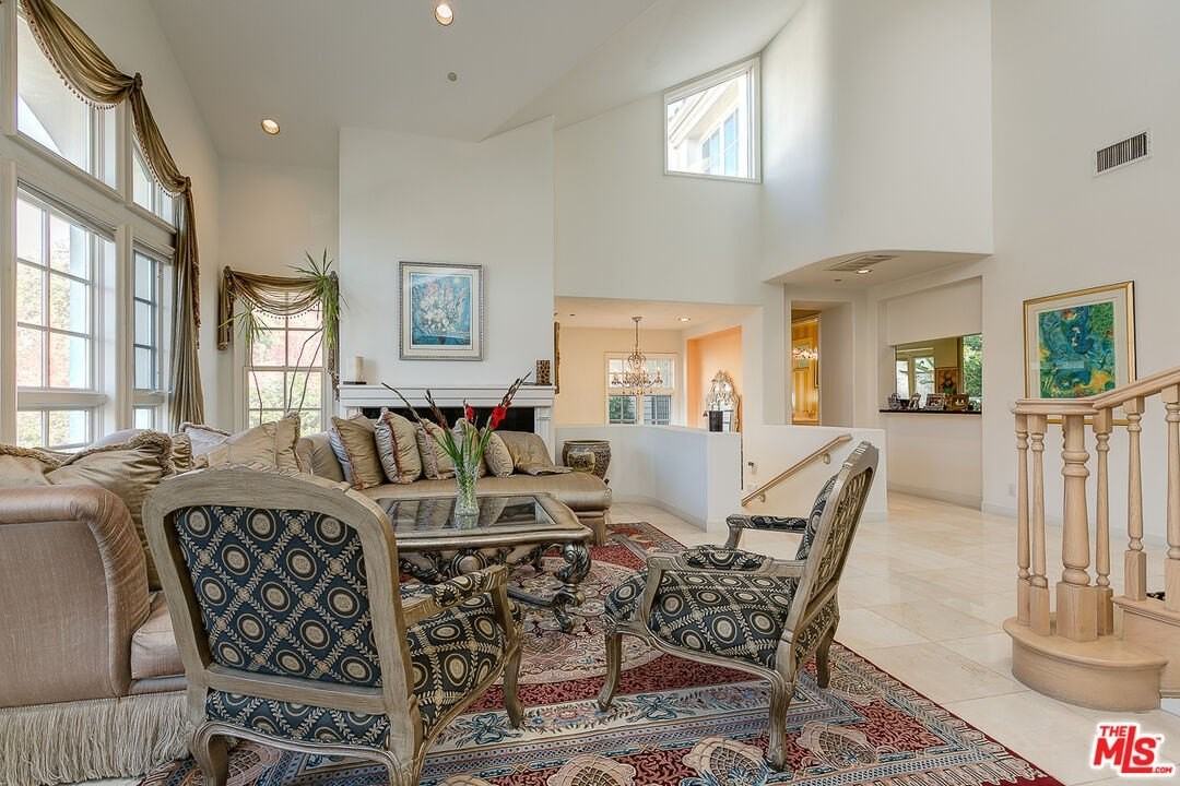 2370 Brookshire Lane - Photo 4 of 26