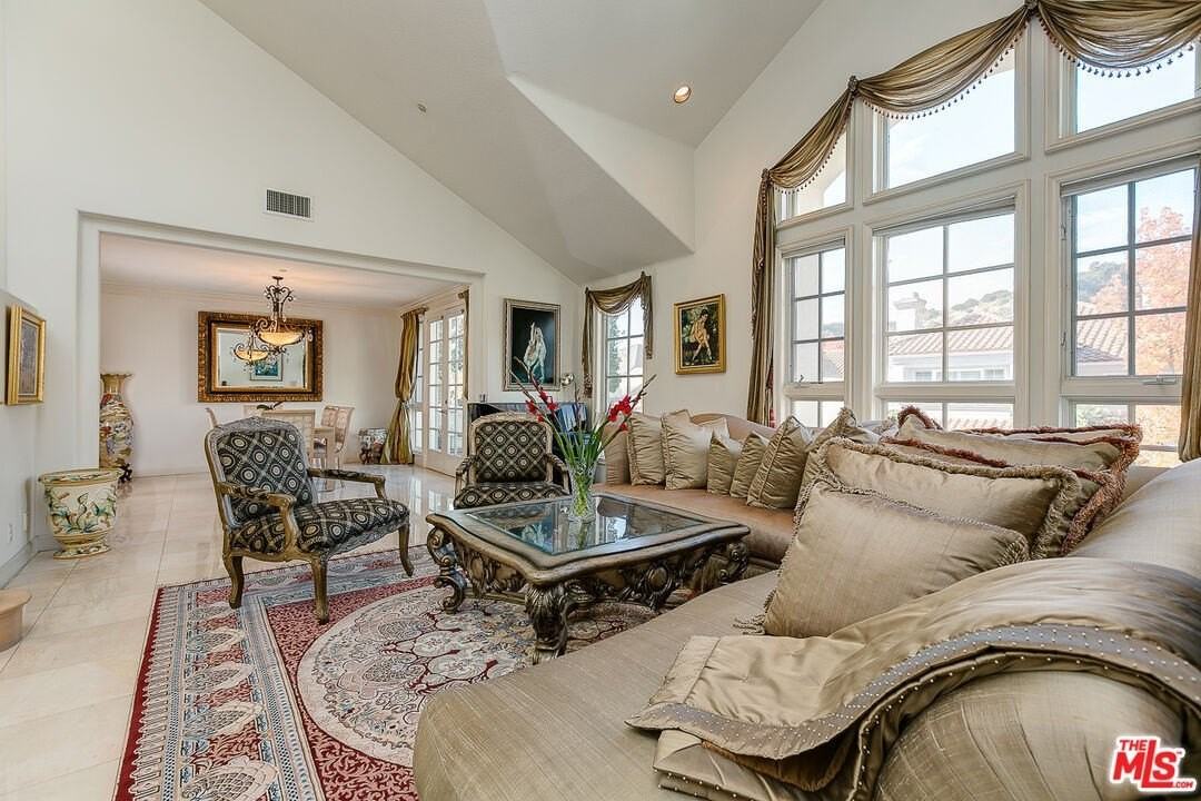 2370 Brookshire Lane - Photo 7 of 26