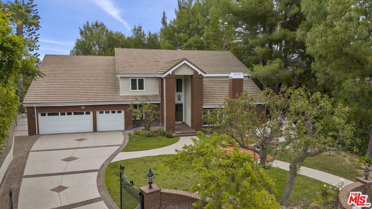 4055 Nogales Drive - Photo 3 of 29