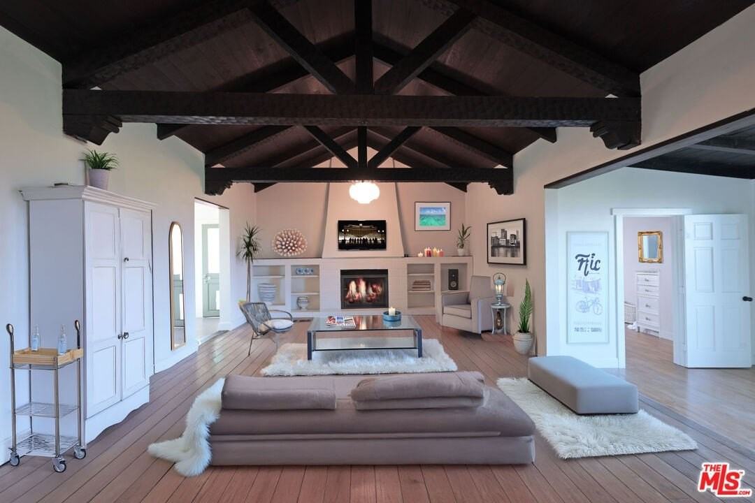 11764 Laurelcrest Drive - Photo 2 of 33