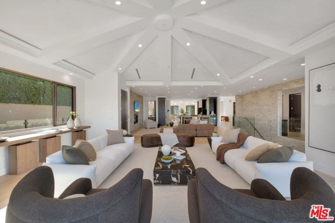 3116 Elvido Drive - Photo 7 of 50