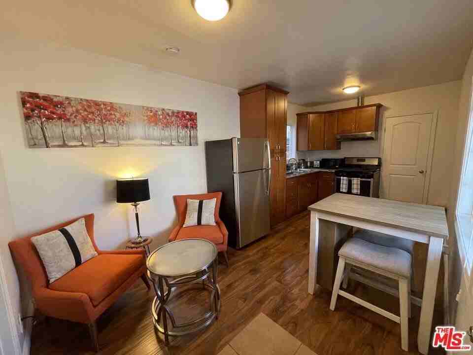 1141 24th Street - Photo 3 of 25