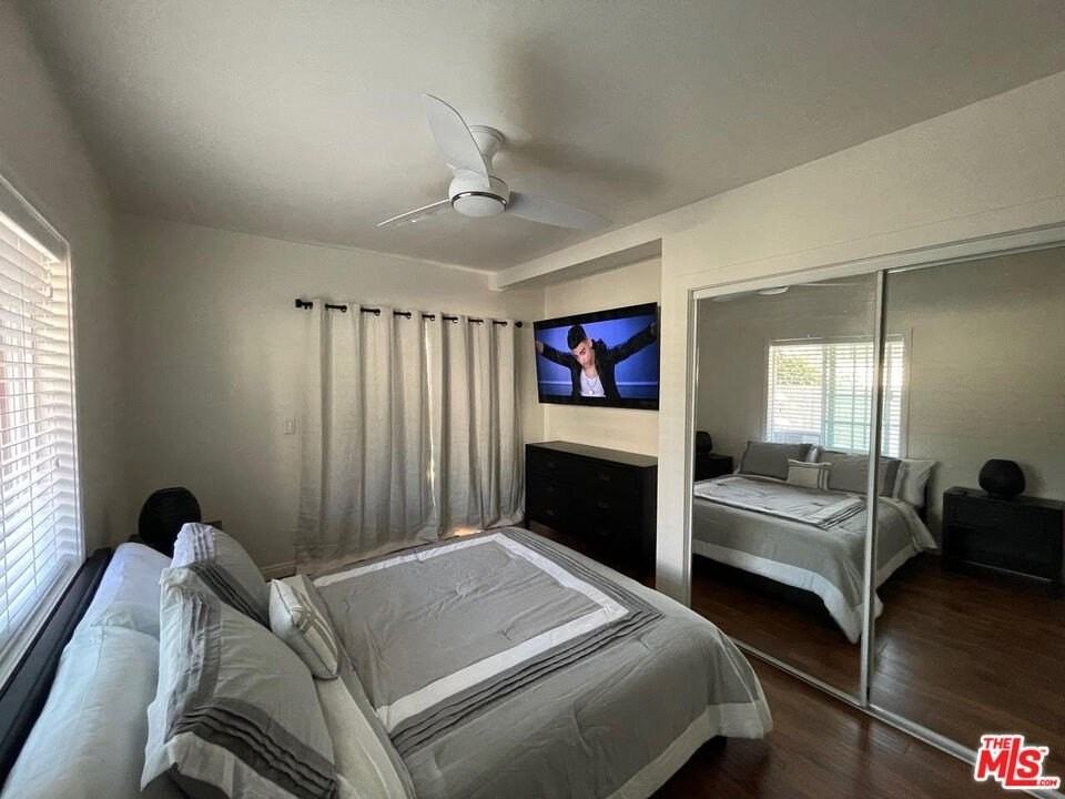 1141 24th Street - Photo 6 of 25