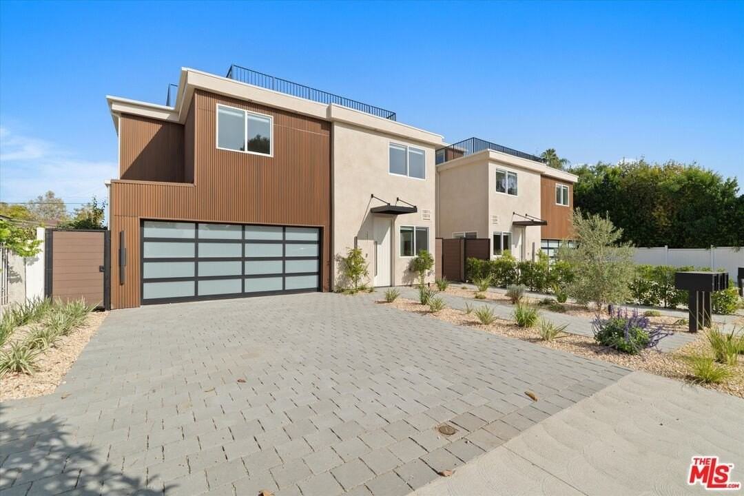 15207 Morrison St - Photo 3 of 34