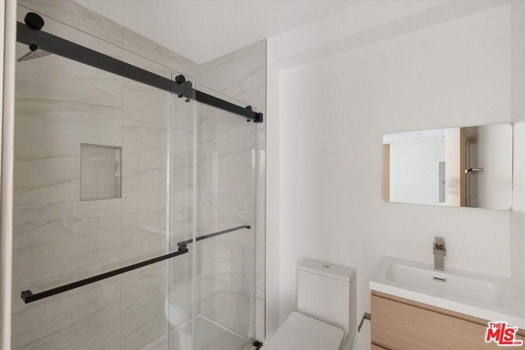 15209 Morrison Street - Photo 7 of 15