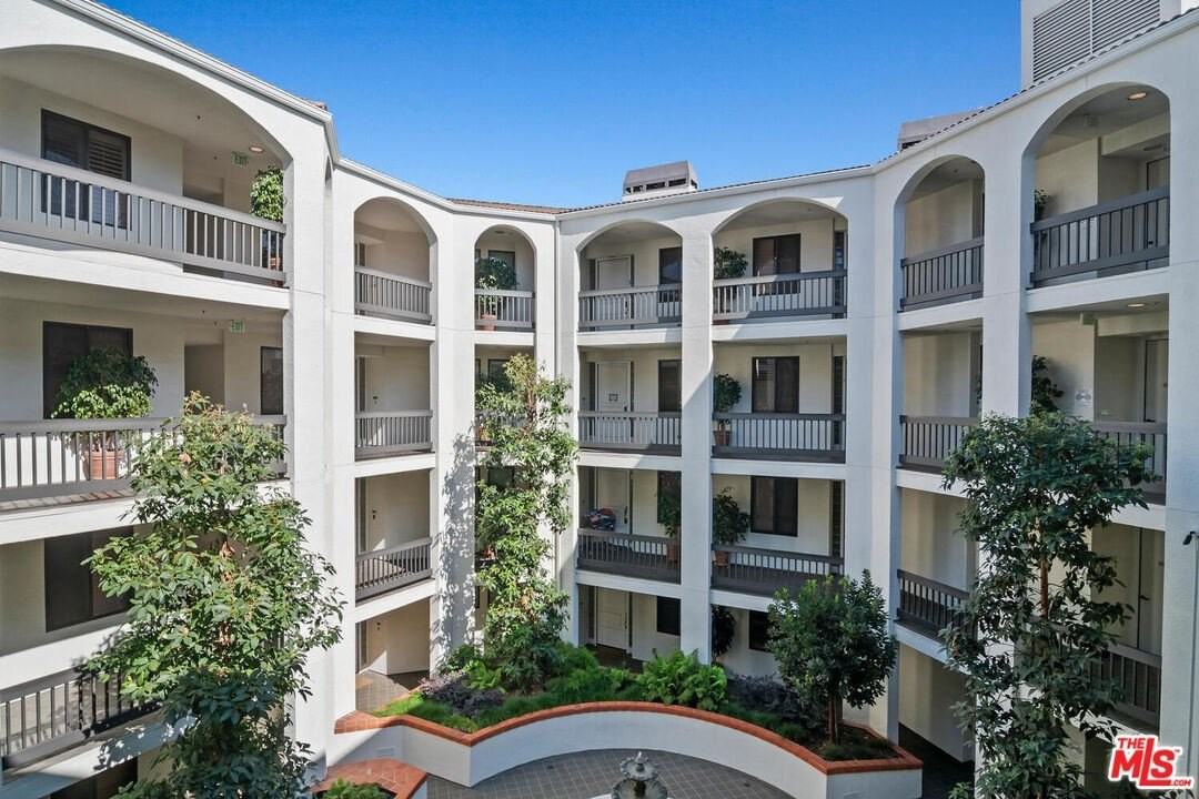 2131 Century Park Ln Apt 307 #307 - Photo 4 of 50