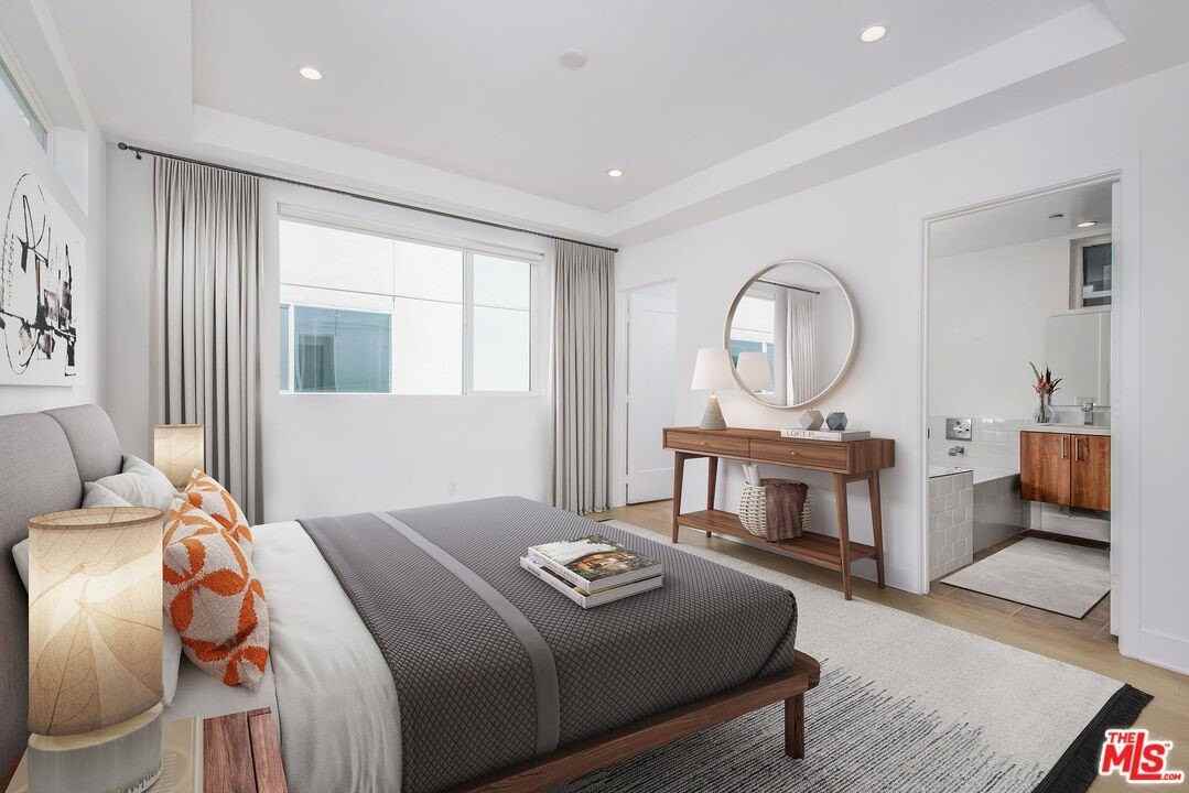 857 Hyperion Avenue - Photo 3 of 25