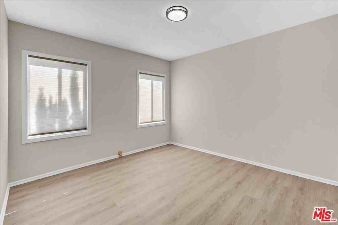 7022 Cantaloupe Ave - Photo 7 of 20