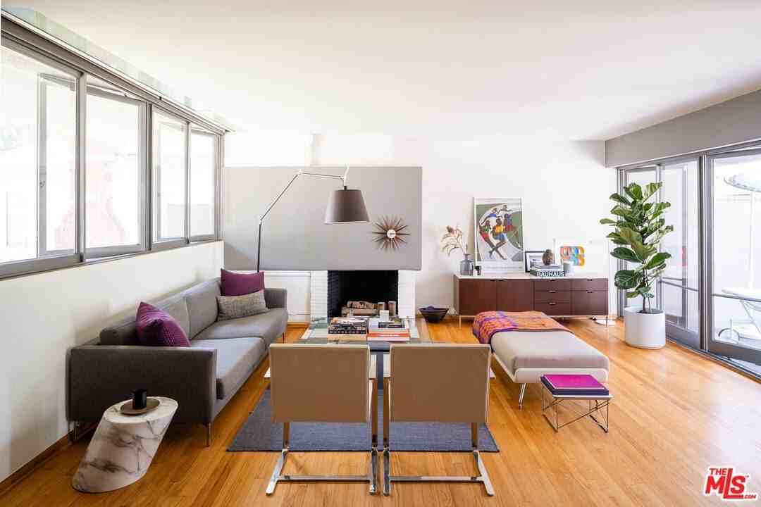 423 West Ellis Avenue - Photo 2 of 14