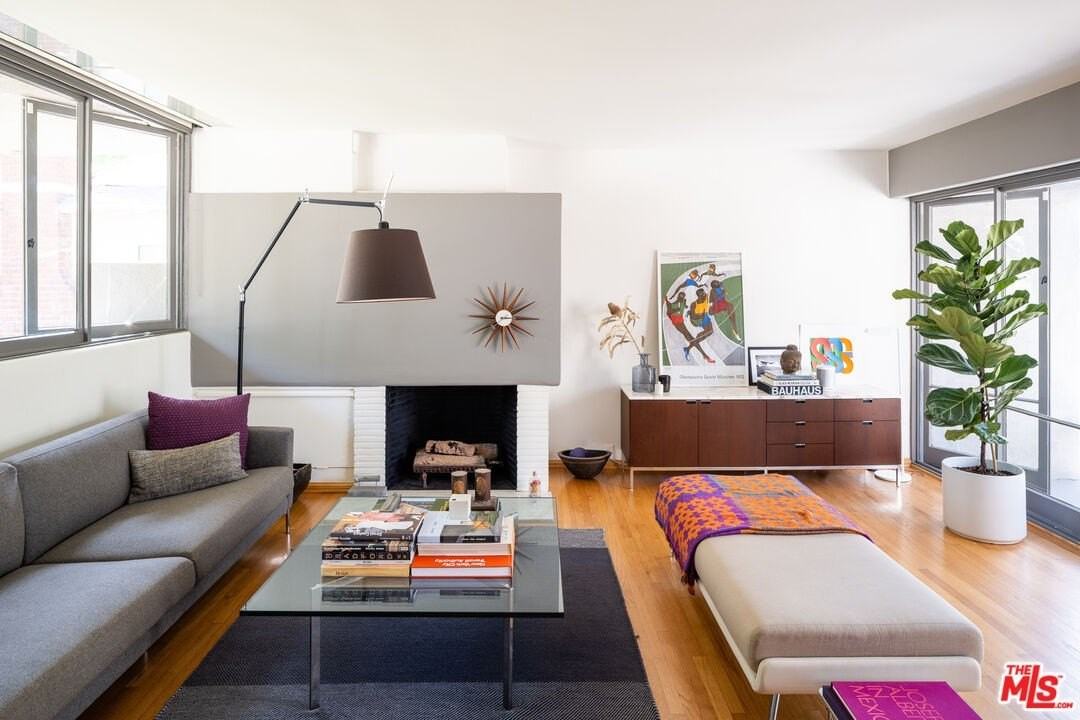 423 West Ellis Avenue - Photo 3 of 14