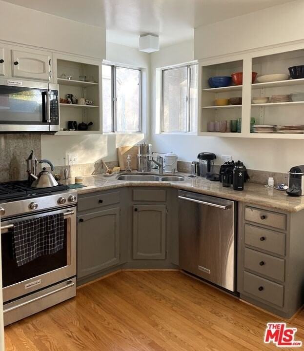 423 West Ellis Avenue - Photo 4 of 14