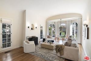 featured image of 131 South Martel Avenue