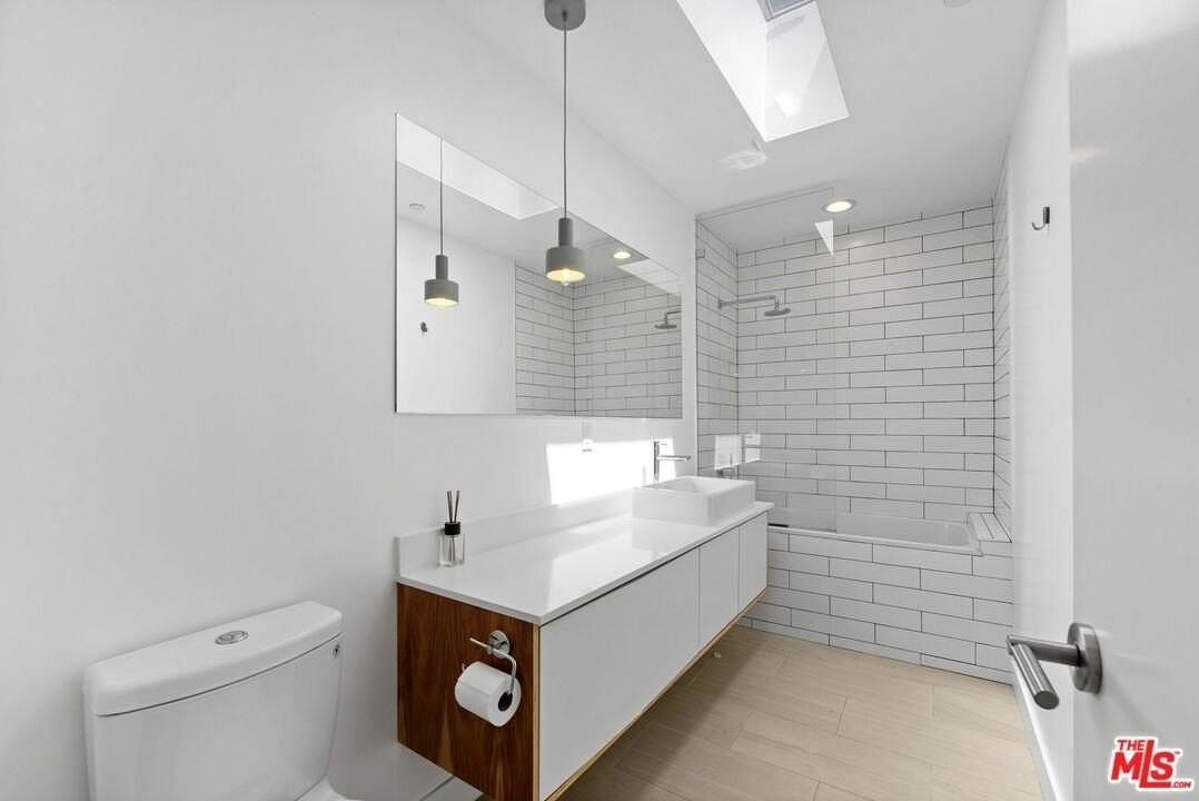 866 South Wilton Place - Photo 7 of 17