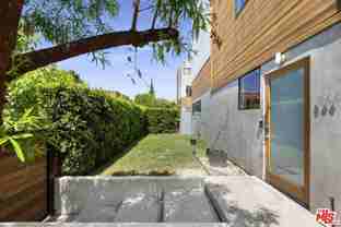 866 S Wilton Pl - Photo 1 of 1