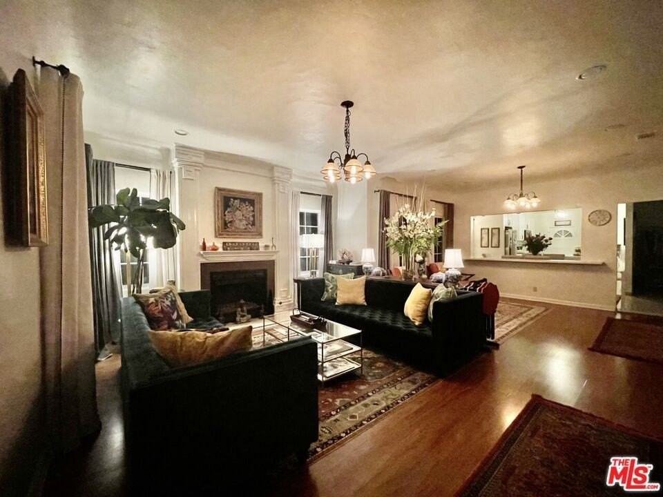 1732 Hauser Blvd - Photo 5 of 20