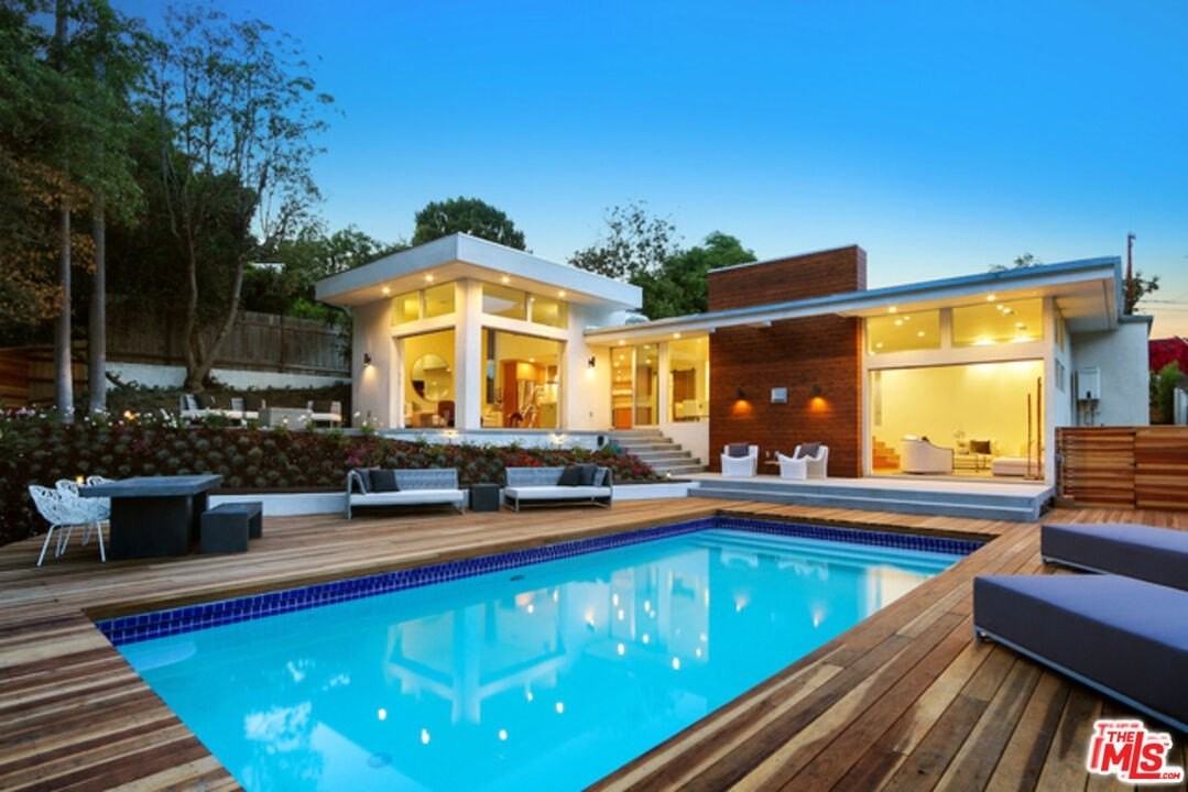 10486 Sandall Ln - Photo 2 of 33