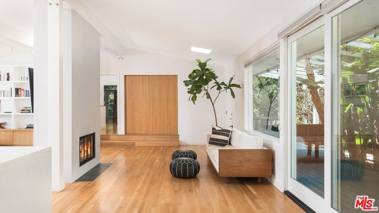 6750 Fernhill Drive - Photo 6 of 20