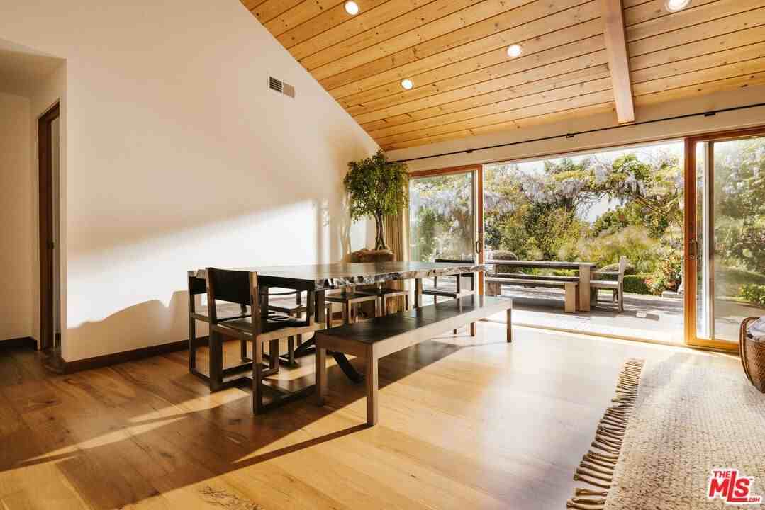 6945 Whitesands Place - Photo 7 of 29