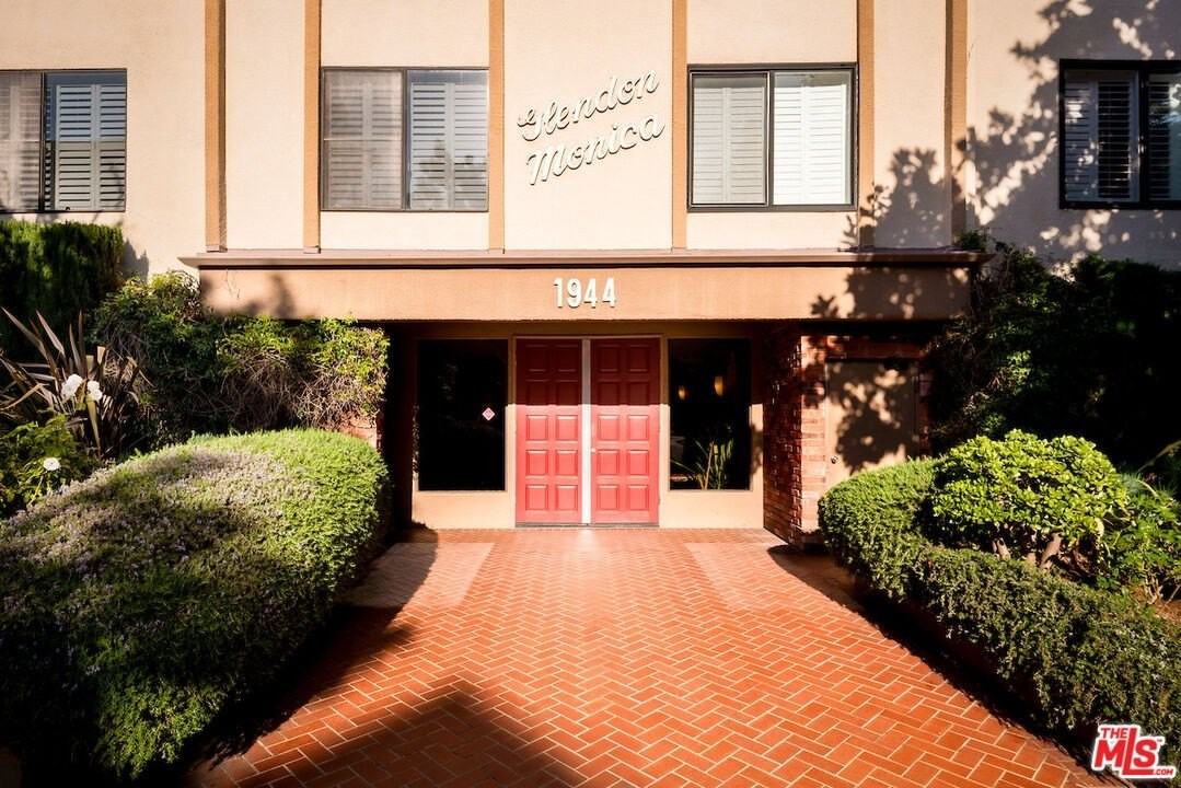 1944 Glendon Avenue #309